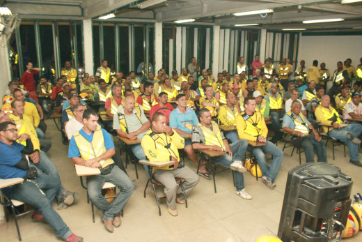 300 moto-taxistas credenciados pelo município