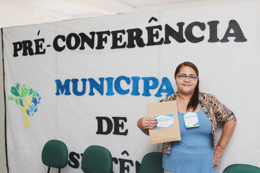 Maria Inês Gomes em sua primeira pré-conferência municipal