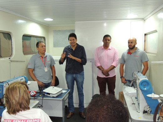 Daniel Sucupira visitou a escola móvel e ressaltou a importância da qualificação da mão de obra no desenvolvimento do municipio