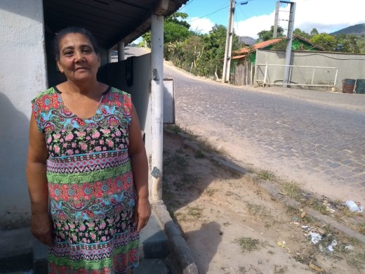 A moradora de Topázio, Maria Emília, já percebe a diferença no aspecto das ruas, que estão mais limpas e bem cuidadas